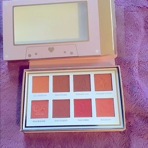New P. Louise Baecation Love collection eye palette In Box